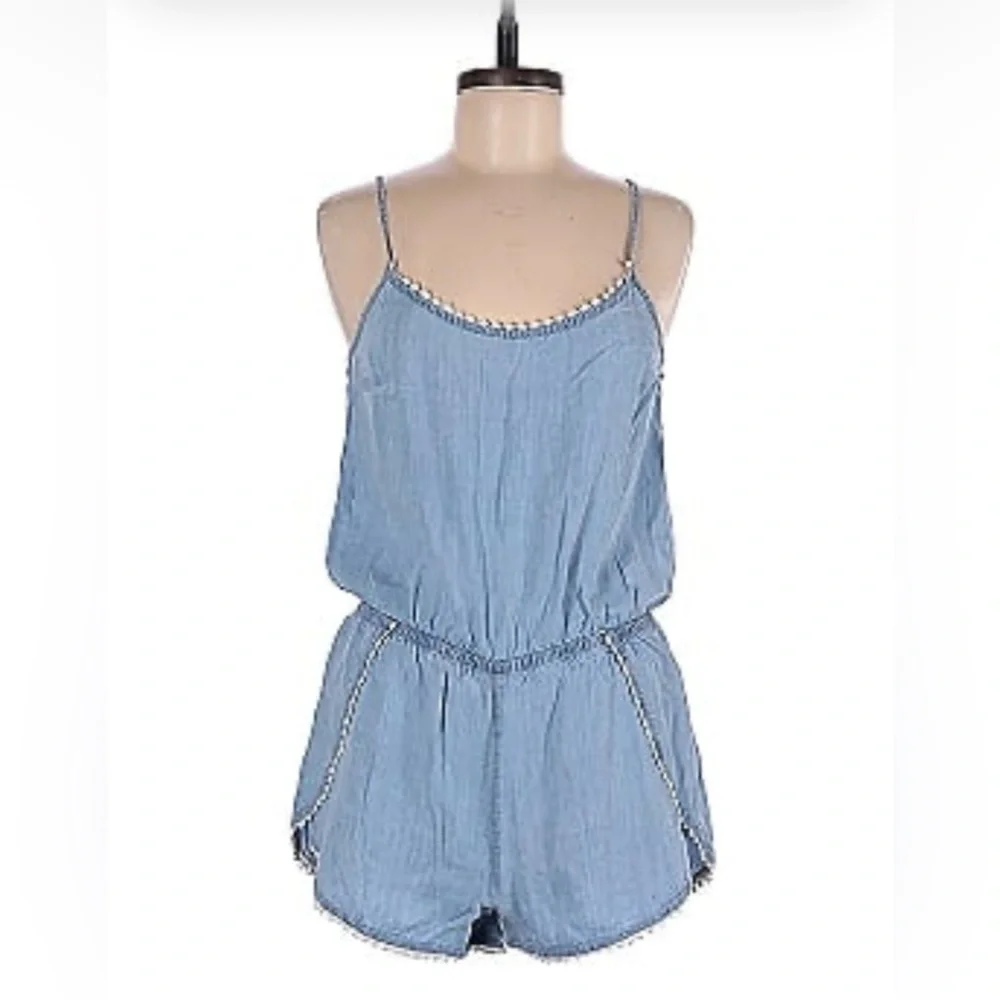 Garage Beautiful Pom Pom Trim detailed Tencel Romper - NWOT- Sz Sm 💙☀️​​ - Picture 11 of 12